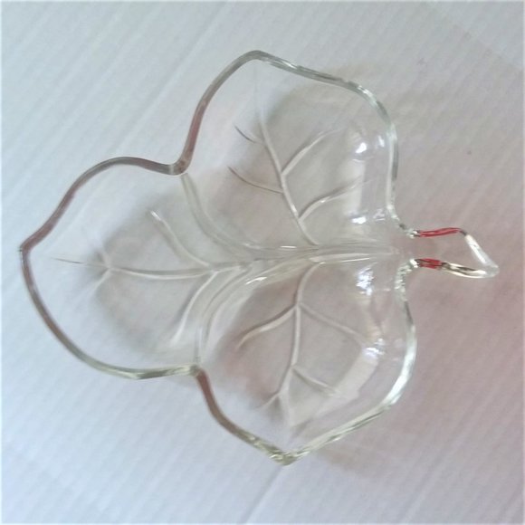 Glass Dish Candy Trinket VTG 2 Clear Leaf 3 Part Divided Bowl Nuts Server Retro - Picture 3 of 5